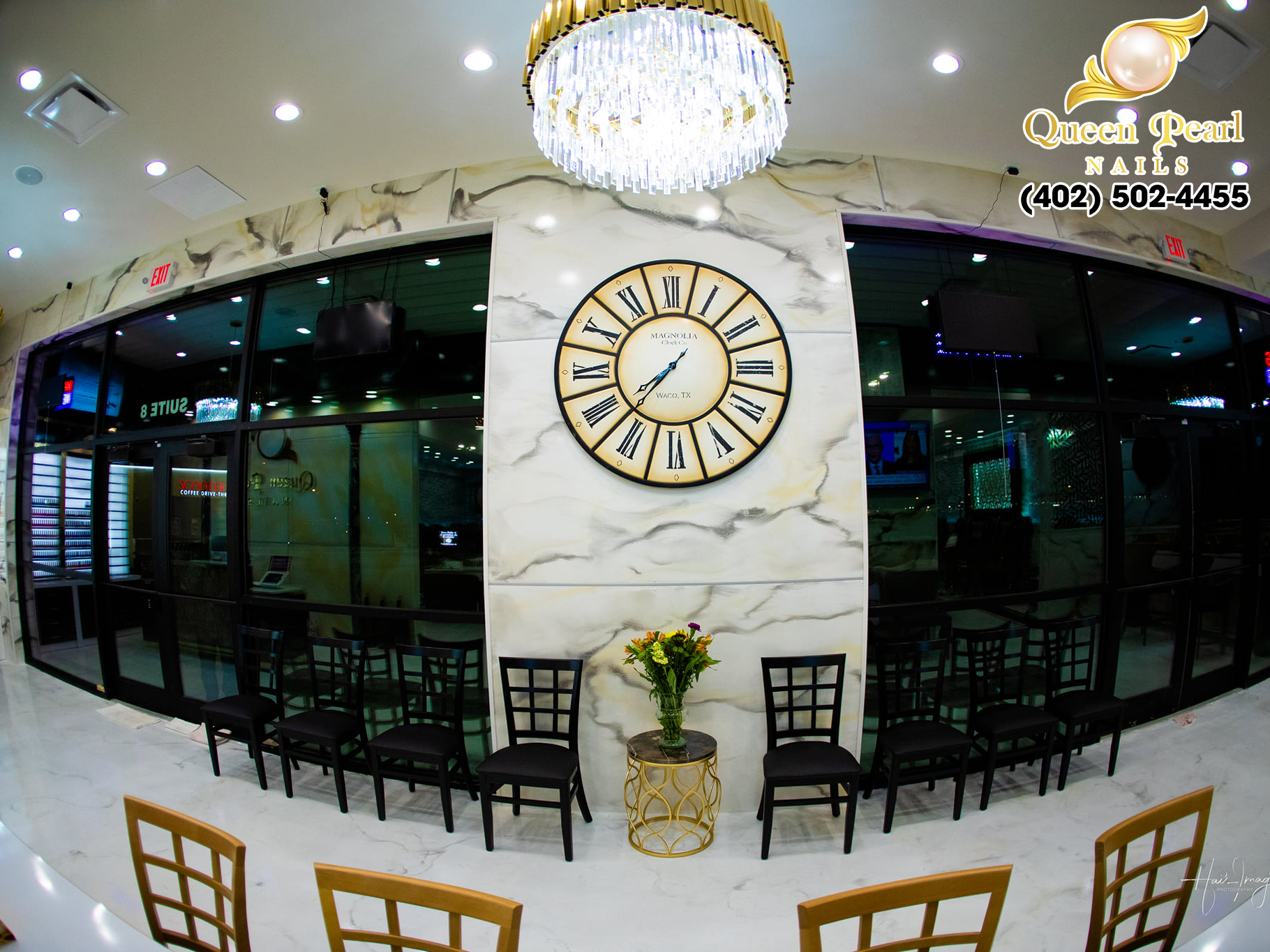 Join the elegant atmosphere at Queen Pearl Nails Gretna today!