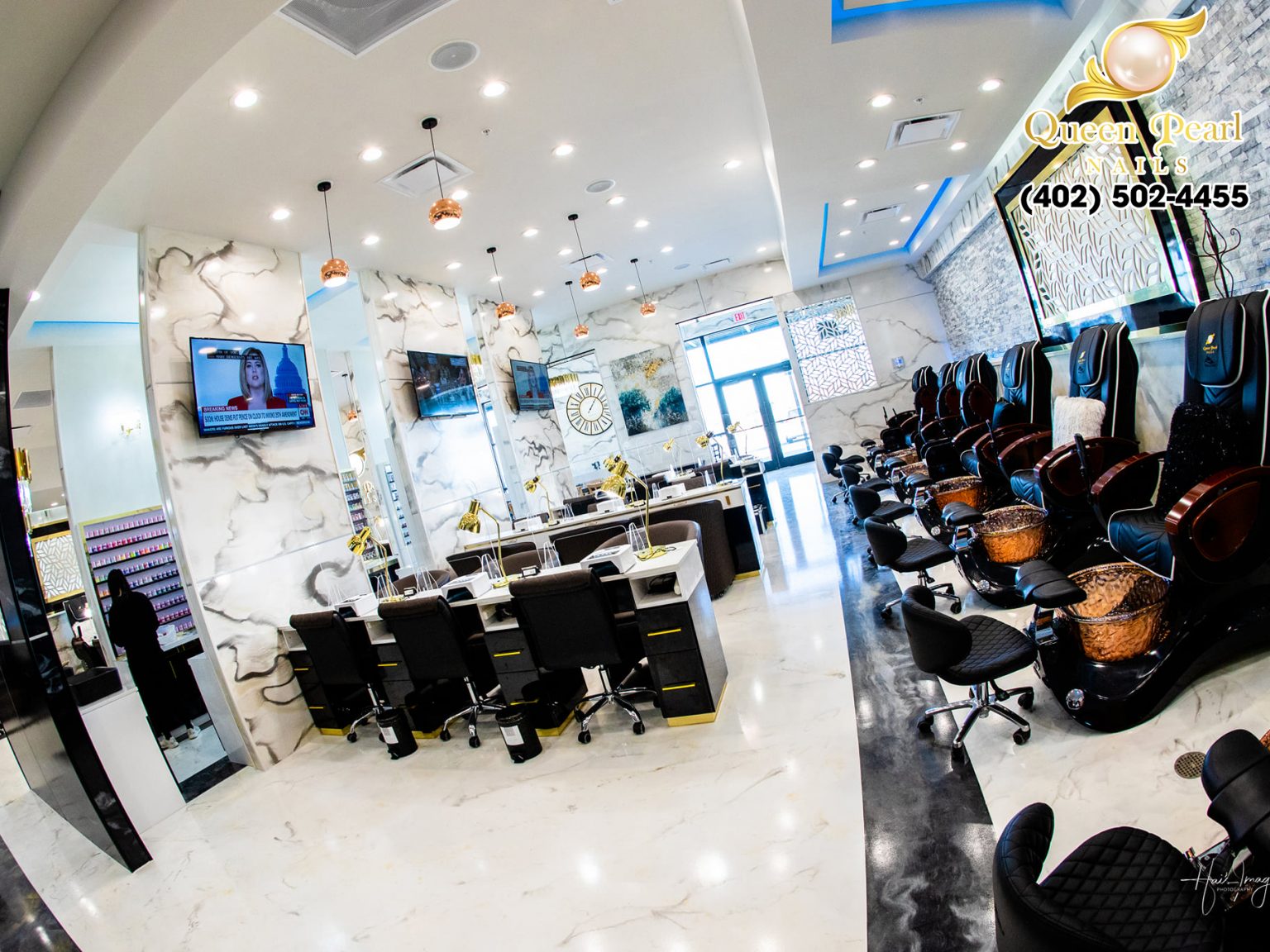 Join the elegant atmosphere at Queen Pearl Nails Gretna today!