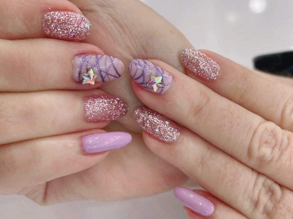 Bliss Nail Lounge is a good nail care place for people in Manhattan Beach, CA 90266