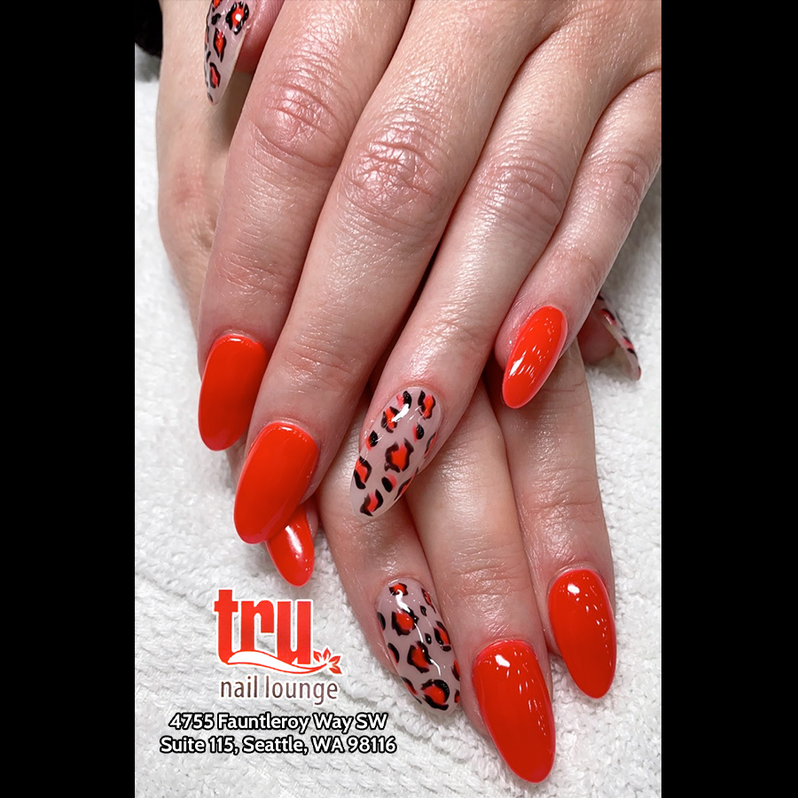 Orange nail design that you can try today in Seattle salon