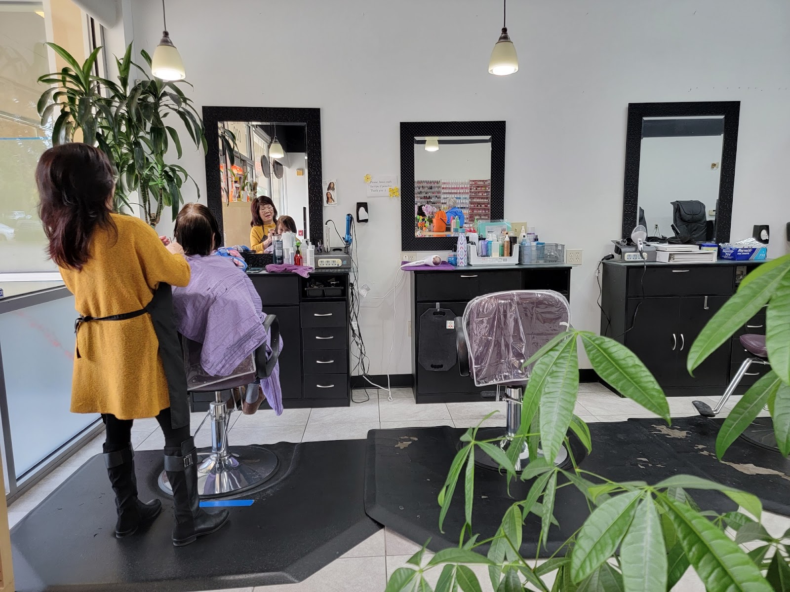 XO Beauty Bar | Creative Nails World